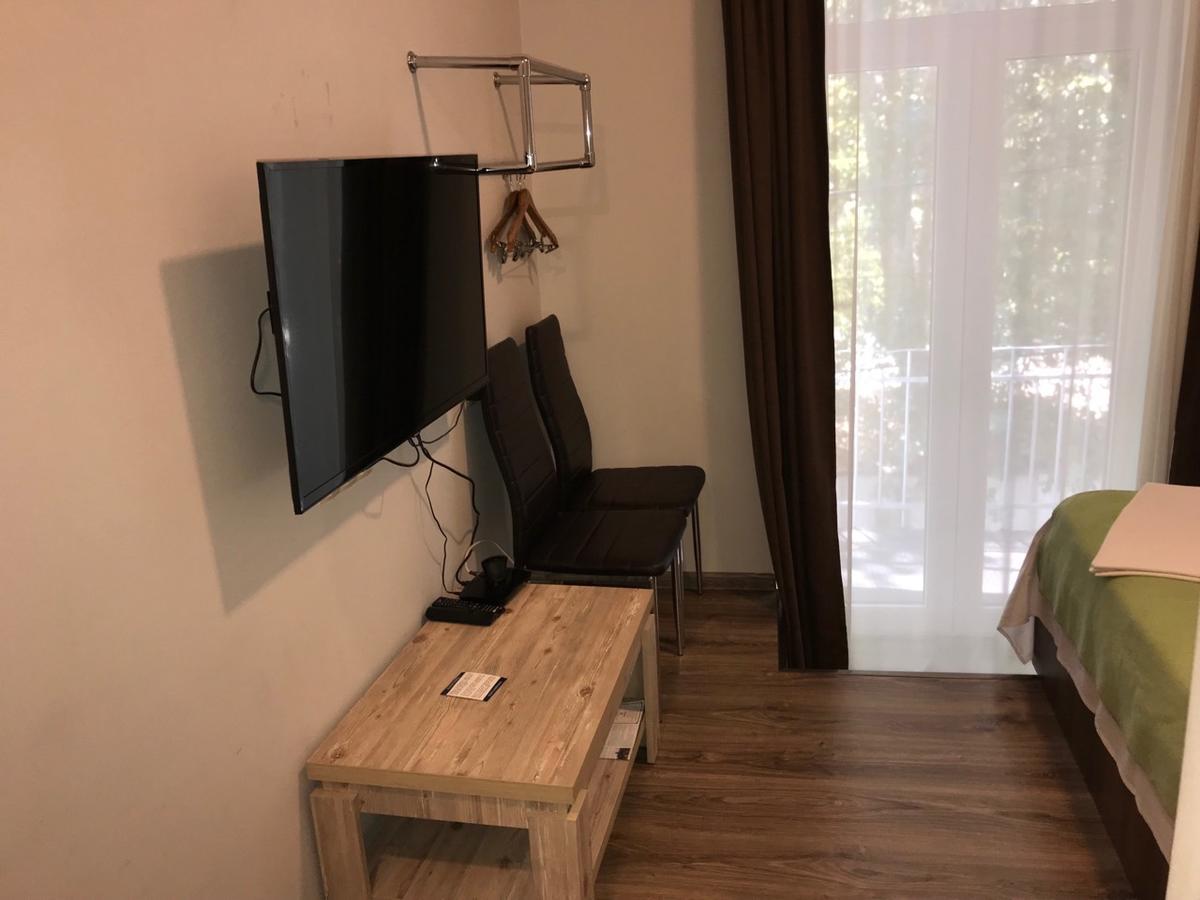 טביליסי Aleon Hotel מראה חיצוני תמונה